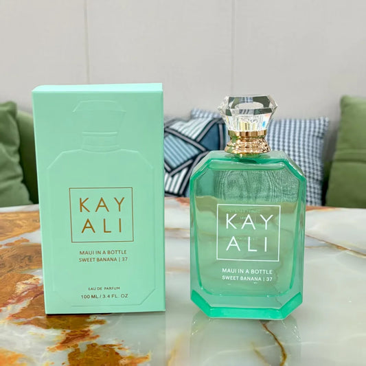 Indulge in Luxury: 100ml Women's Eau De Parfum with Alluring Floral Fruity Vanilla Oriental Woody Notes