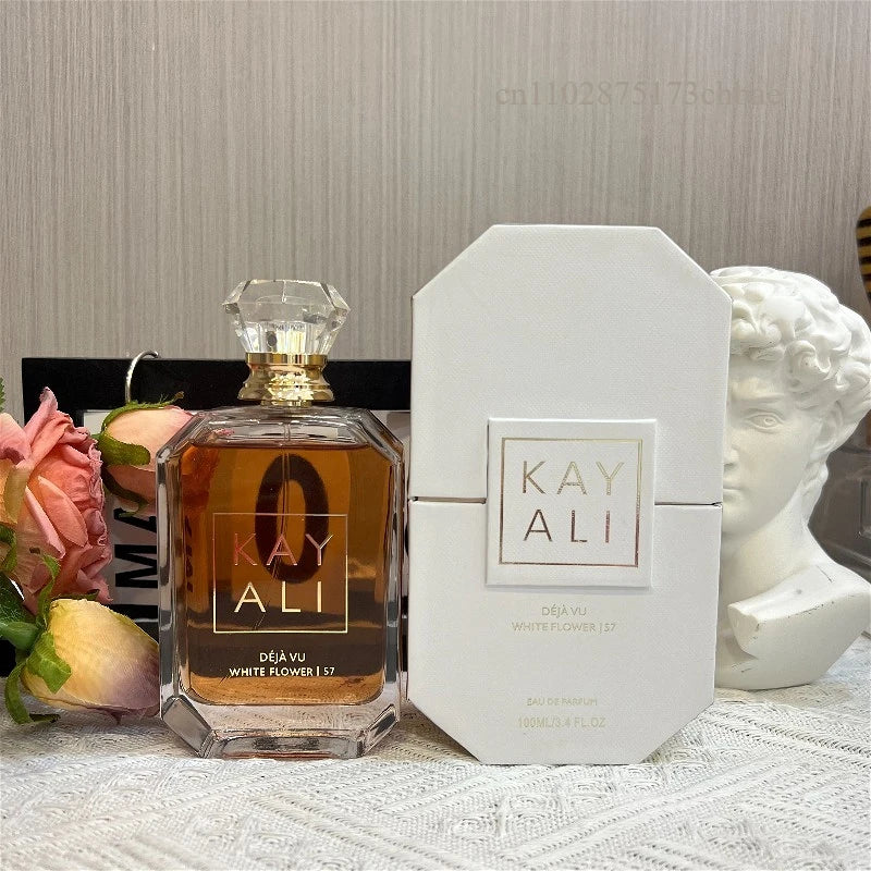 Indulge in Luxury: 100ml Women's Eau De Parfum with Alluring Floral Fruity Vanilla Oriental Woody Notes